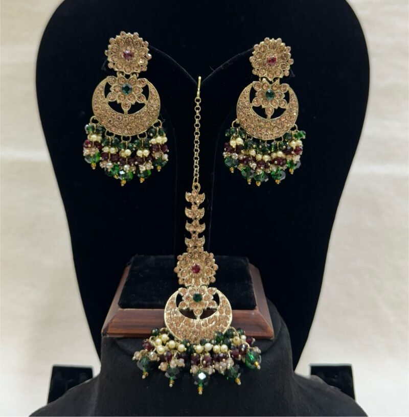 Earring tika